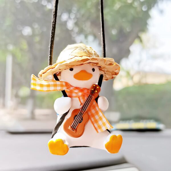 swinging duck car pendant